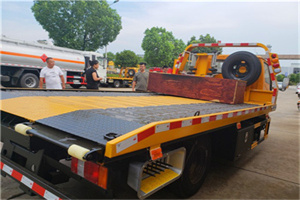 南郊附近拖车电话号码服务